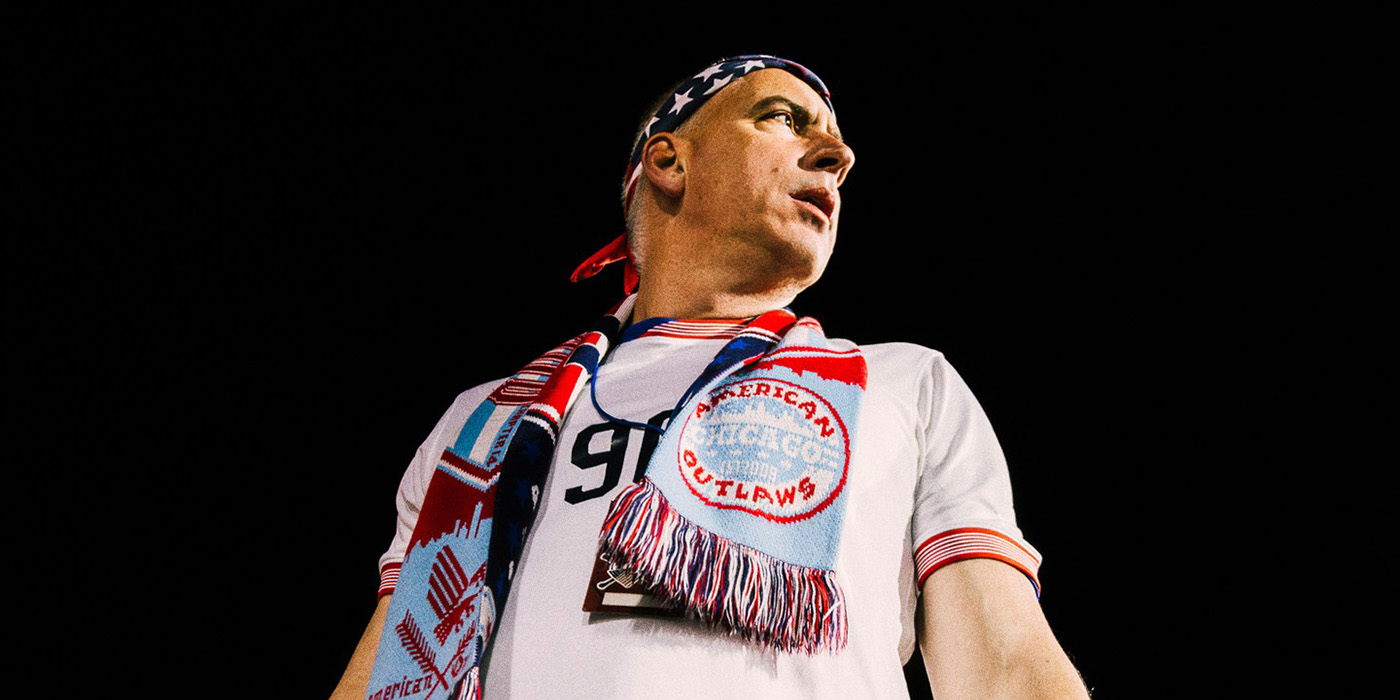 Richard Brooks Depicts Faces in the Crowd featured image